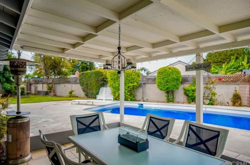 1111 Beacon Ave, Anaheim CA  92802-1811 exterior