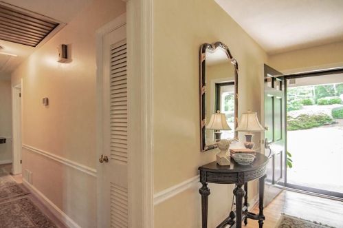 100 Finchley Ct, Atlanta GA  30328-2034 exterior