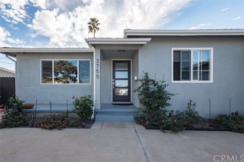 3755 Lisso St, Hawthorne, CA 90250-7516