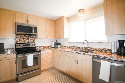 389 Nile St, Aurora CO 80401-2934 exterior