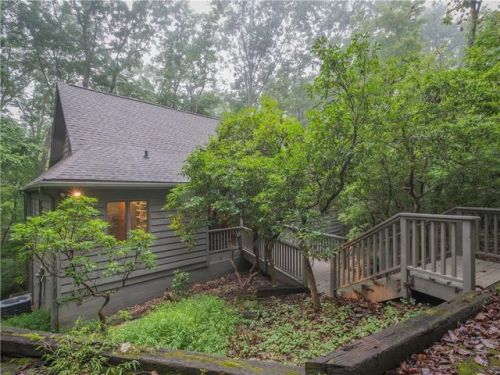 39 Poplar Ln, Big Canoe, GA 30143-2039
