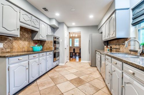 6507 Clearhaven Cir, Dallas TX  75248-4019 exterior