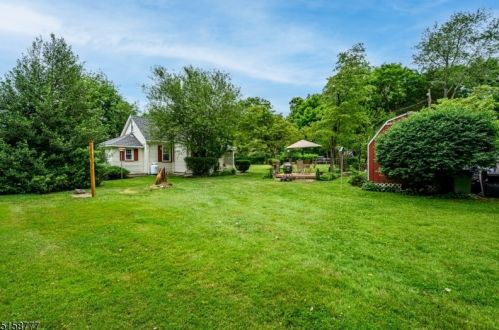 6 Dogwood Ln, Princeton NJ  08540-8439 exterior