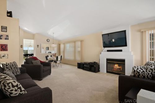 509 Avenida Verde, San Marcos, CA 92069-1377