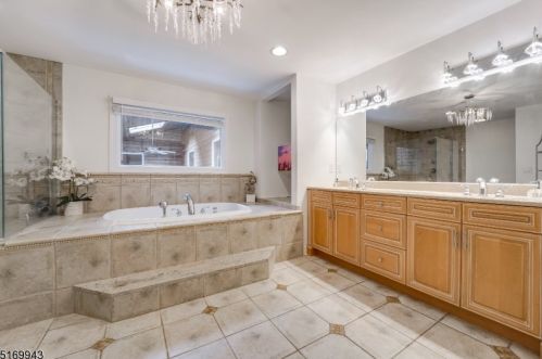 77 Pleasant Hill Rd, Dover NJ  07869-3568 exterior