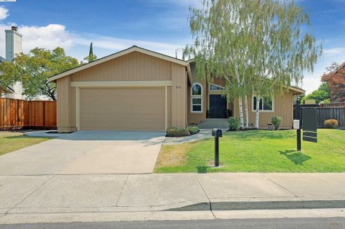 7973 Shannon Ct, Pleasanton, CA 94568-1365