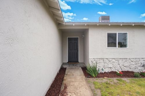 355 Linwood Ave, Turlock CA  95380-6315 exterior