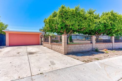 10301 Antigua St, Anaheim, CA 92804-5601