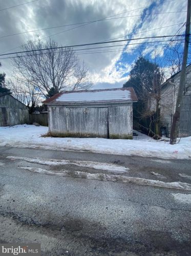 542 Franklin St, Hanover PA 17331-3914 exterior