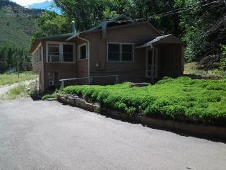 281 Cedar Cove Rd, Loveland, CO 80537-4697