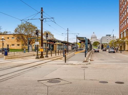 78 10th St, Saint Paul MN  55101-2206 exterior