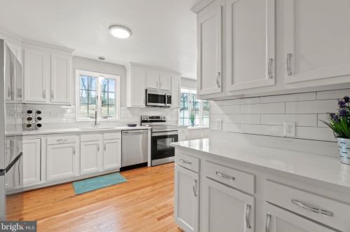 1609 Billman Ln, Silver Spring MD 20902-1421 exterior