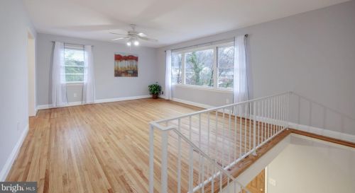 6401 Whippany Way, Springfield VA  22015-3428 exterior