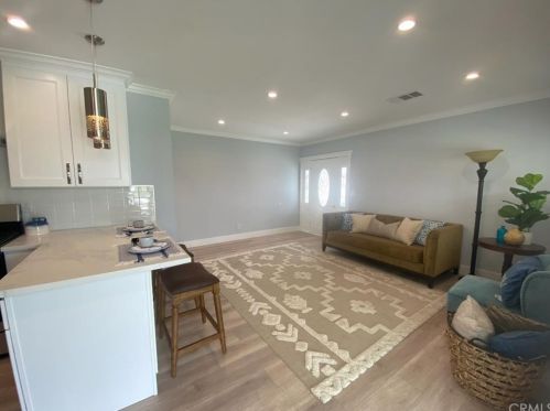 14412 Cordary Ave, Hawthorne CA  90250-8340 exterior