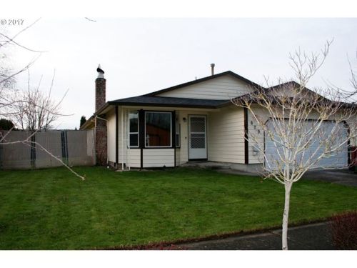 629 Country Club Ave, Damascus, OR 97030