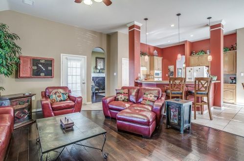 8017 Cripple Crk Dr, Fort Worth TX  76179-2527 exterior