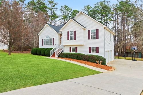 90 Chief Ct, Rockmart, GA 30153-8019