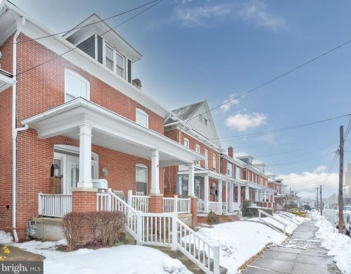 373 High St, Hanover, PA 17331-2304