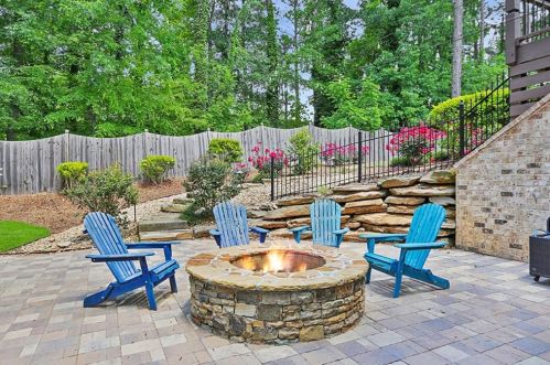 2292 Meadowvale Dr, Atlanta GA  30345-3543 exterior