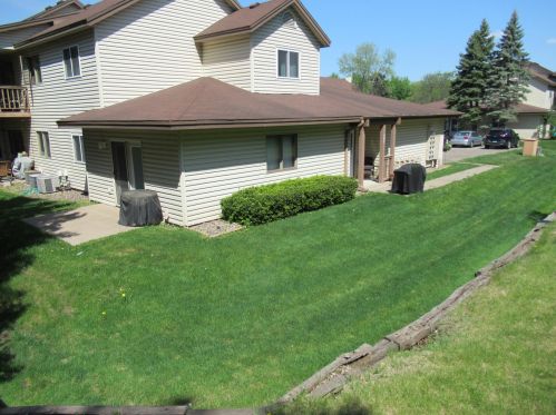 438 Etna St, Saint Paul MN  55106-5861 exterior