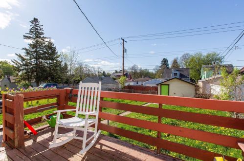 986 4th St, Saint Paul MN  55106-5209 exterior