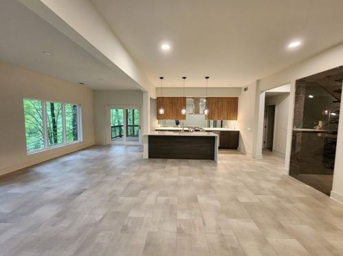 8305 Ison Rd, Atlanta GA  30350-3129 exterior