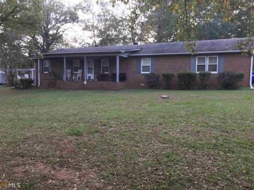 5201 Hillcrest Dr, Porterdale, GA 30014-1331