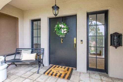 815 Mountain St, Glendale CA  91202-1037 exterior