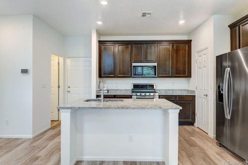 21543 59th Pl, Denver CO  80019-6614 exterior