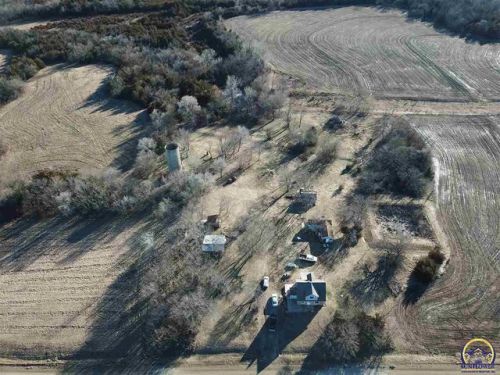 17331 182nd Rd, Mayetta, KS 66509-8621