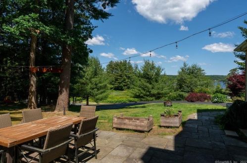 1 Crystal Ridge Dr, Ellington CT  06029-3050 exterior