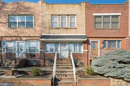 2818 Marvine St, Philadelphia, PA 19133-1233