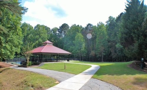 2976 Four Oaks Dr, Atlanta GA  30360-1752 exterior