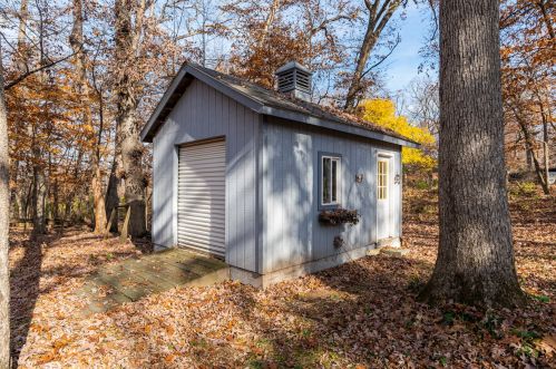 105 Fork Rd, Nelson IL  61021-7307 exterior