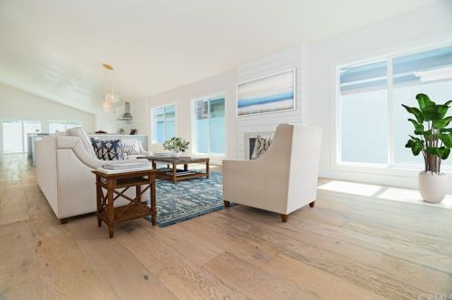 1148 Poinsettia Ave, Manhattan Beach, CA 90266-4926