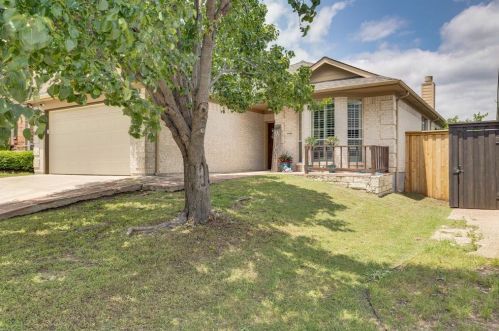 9908 Legacy Dr, Fort Worth, TX 76108-4192