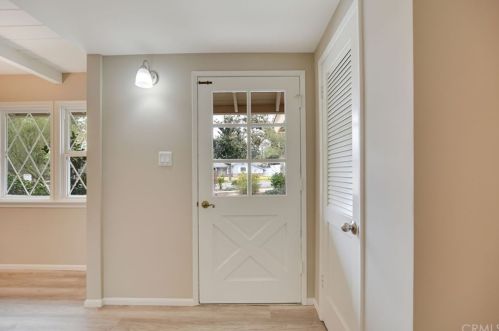 2918 Westridge Rd, Riverside CA  92506-4454 exterior