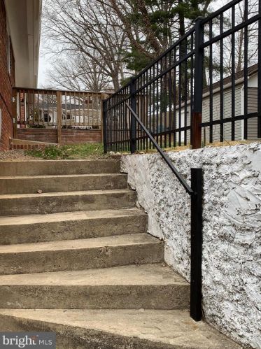 10607 Cavalier Dr, Silver Spring MD 20901-1628 exterior