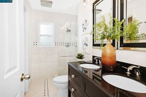 4375 Dorset Ct, Concord CA  94521-4220 exterior