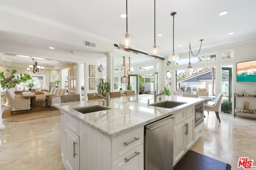 1603 6th St, Manhattan Beach, CA 90266-6305