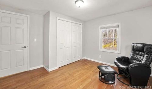 35 Philo Curtis Rd, Sandy Hook CT  06482-1220 exterior