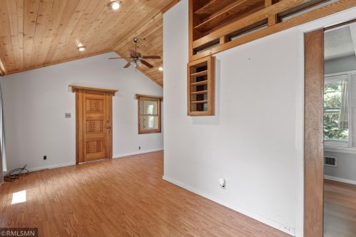 521 Geneva Ave, Saint Paul MN  55128-6421 exterior