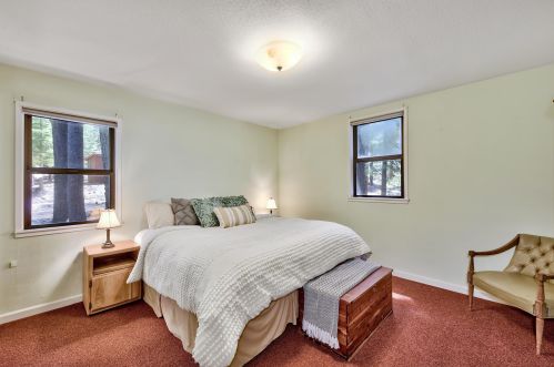 7400 River Rd, Truckee CA  96161 exterior