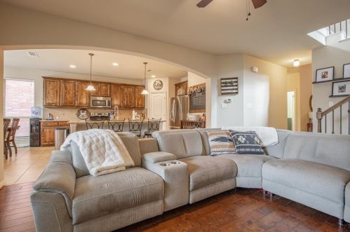 401 Perkins, Argyle TX 76226-5571 exterior