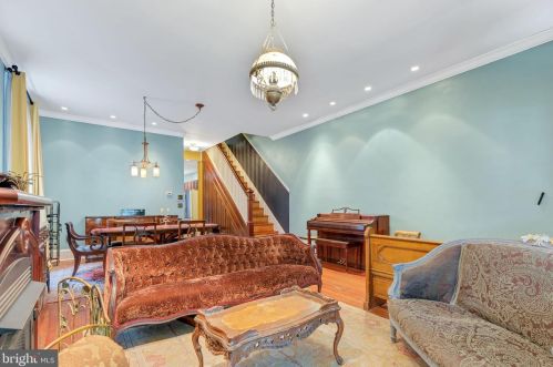 430 42 St, Philadelphia PA 19104-0044 exterior