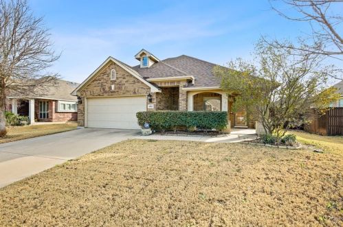 4802 Oakview Dr, Midlothian, TX 76063-8107