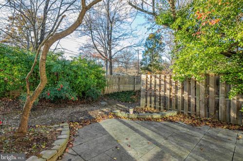 36 Cameron Ct, Princeton NJ  08540-3924 exterior