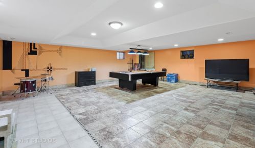 3155 Deerfield Rd, Bannockburn IL  60015-3768 exterior