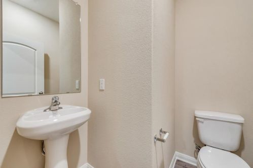 424 Lowery Oaks Trl, Fort Worth TX  76120-1722 exterior