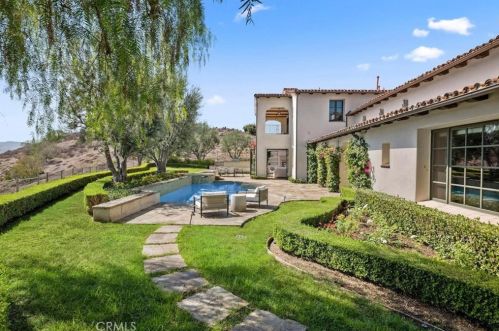 22 Black Falcon, Irvine CA  92603-0420 exterior